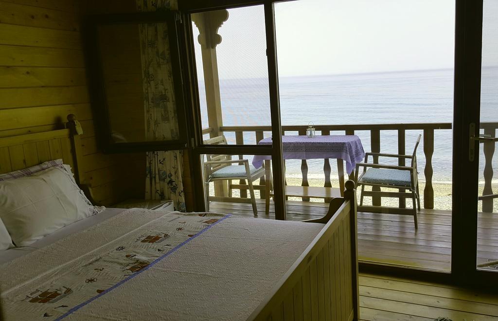 Lipsos Hotel Yeniliman Eksteriør bilde